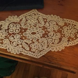 Romanian macrame called (Tiara)